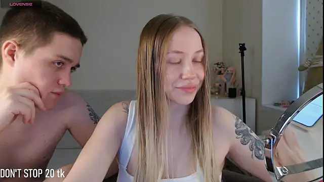 MikeXEmilia online show from May 2026 05:01:02 AM