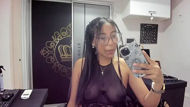 Snapshot of TaraFiore_ chatting on April 2026 04:55:01 PM TaraFiore online show from April 2026 04:55:01 PM