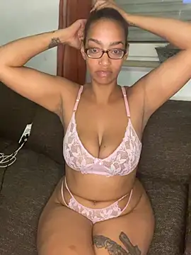 Kyra kush online show from May 2026 07:33:02 PM