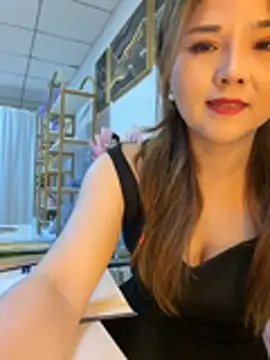 Snapshot of Xiaoxiao-y chatting on June 2026 01:48:02 PM Xiaoxiao-y online show from June 2026 01:48:02 PM