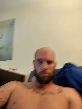 Snapshot of CaptCraker chatting on March 2026 05:35:02 AM CaptCraker online show from March 2026 05:35:02 AM