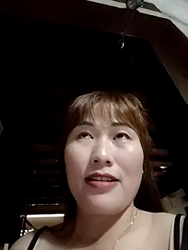 Snapshot of Lucxy-ki6 chatting on May 2026 01:33:02 AM Lucxy-ki6 online show from May 2026 01:33:02 AM