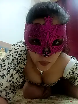 Hottymahi7 online show from April 2026 12:47:02 PM