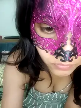 Hottymahi7 online show from April 2026 06:10:01 PM