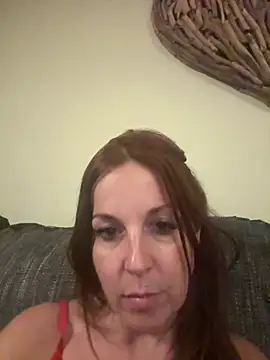 Snapshot of petitehotwife4u chatting on July 2026 08:48:01 PM petitehotwife4u online show from July 2026 08:48:01 PM
