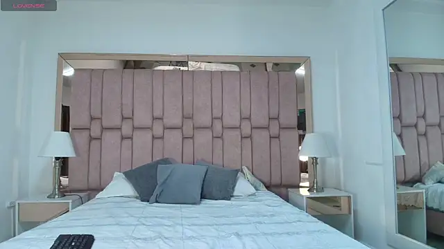 MailynTafur online show from March 2026 07:50:01 PM