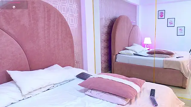 Melissa Elana online show from March 2026 12:33:11 PM