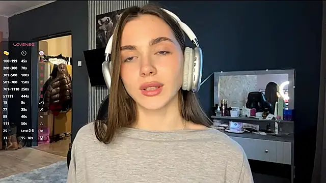 Veluxe online show from March 2026 03:01:01 PM