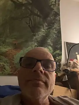 Snapshot of Thomate24 chatting on May 2026 07:53:02 PM Thomate24 online show from May 2026 07:53:02 PM