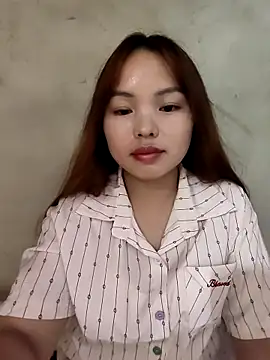 Mina xYx online show from April 2026 02:56:01 PM