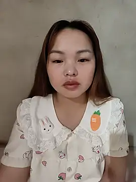 Snapshot of Mina_xYx chatting on May 2026 04:12:01 PM Mina xYx online show from May 2026 04:12:01 PM