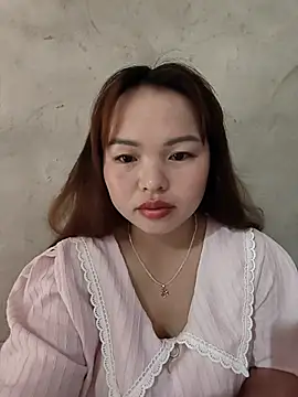 Snapshot of Mina_xYx chatting on June 2026 02:47:02 AM Mina xYx online show from June 2026 02:47:02 AM