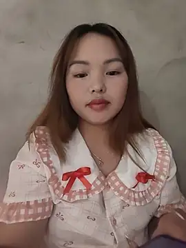 Snapshot of Mina_xYx chatting on July 2026 06:47:02 AM Mina xYx online show from July 2026 06:47:02 AM