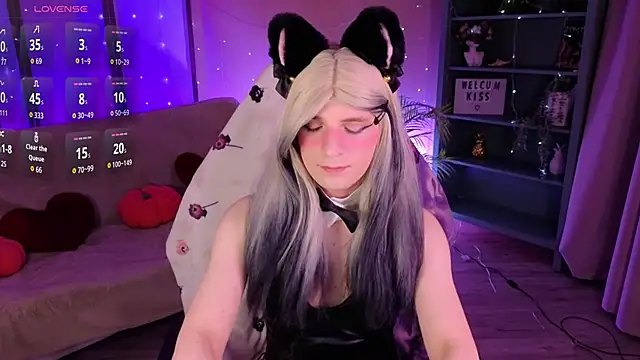 FoxIsPuff online show from June 2026 05:43:02 AM