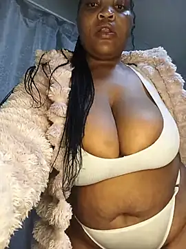 Snapshot of BeverlyQueen15 chatting on July 2026 06:49:02 PM BeverlyQueen15 online show from July 2026 06:49:02 PM
