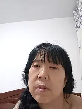 Snapshot of xushour chatting on June 2026 05:17:01 PM xushour online show from June 2026 05:17:01 PM