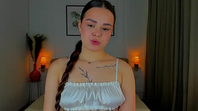 EvaRaider online show from April 2026 11:40:01 AM