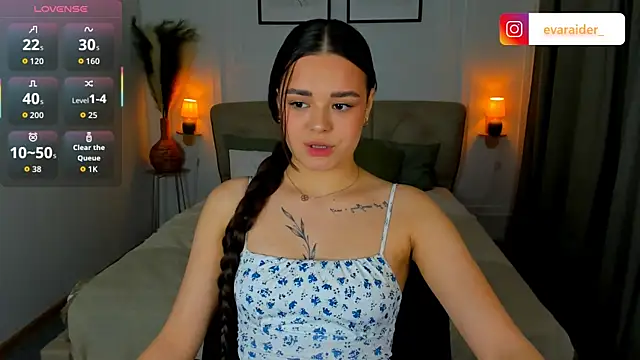 EvaRaider online show from April 2026 01:35:02 PM