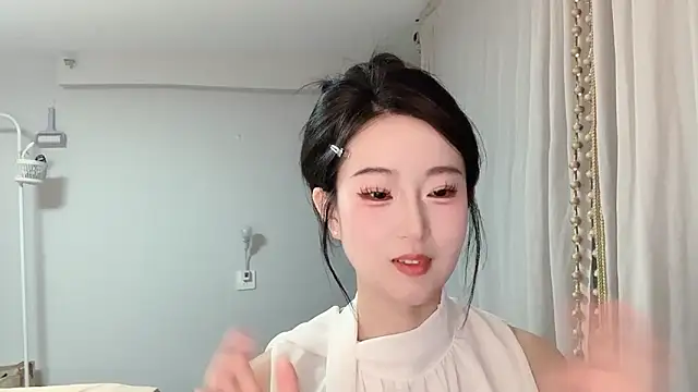 Snapshot of 1X-yiyi chatting on May 2026 01:27:02 PM 1X-yiyi online show from May 2026 01:27:02 PM