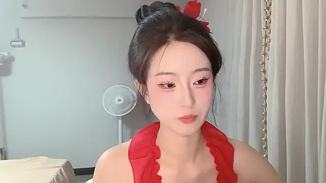 Snapshot of 1X-yiyi chatting on May 2026 12:00:01 PM 1X-yiyi online show from May 2026 12:00:01 PM