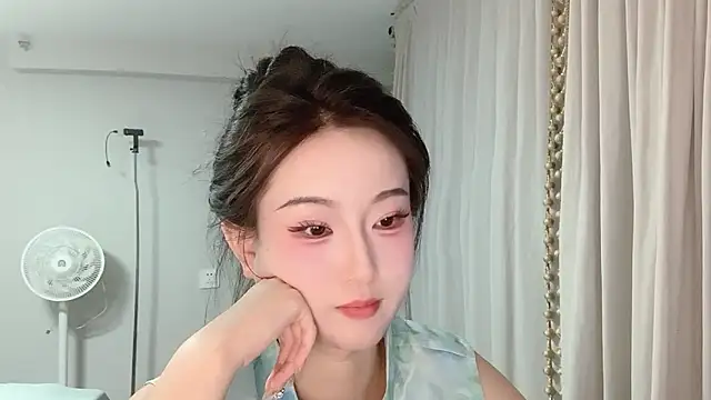 Snapshot of 1X-yiyi chatting on June 2026 02:26:01 PM 1X-yiyi online show from June 2026 02:26:01 PM