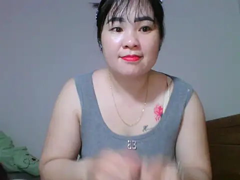 Snapshot of Tits28-2 chatting on May 2026 03:57:02 AM Tits28-2 online show from May 2026 03:57:02 AM