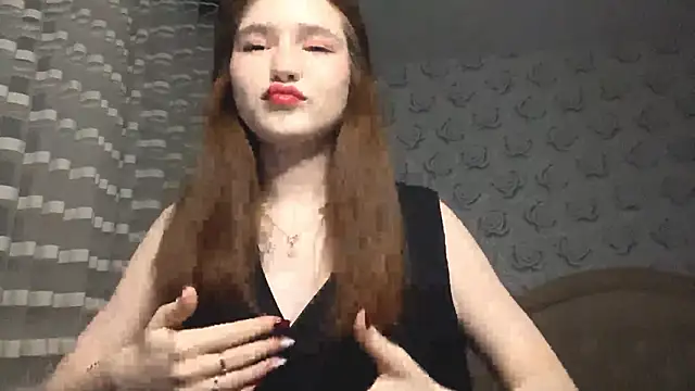 Karenredflag online show from March 2026 08:15:01 PM