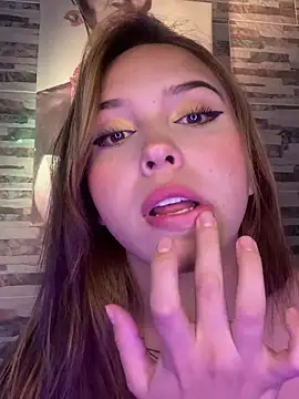 Snapshot of lunacandy_0 chatting on June 2026 11:16:02 PM lunacandy 0 online show from June 2026 11:16:02 PM