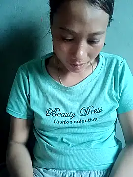 Snapshot of Leiley_98 chatting on July 2026 03:12:01 AM Leiley 98 online show from July 2026 03:12:01 AM