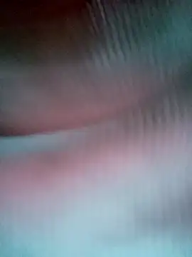 Snapshot of Leiley_98 chatting on July 2026 01:02:02 PM Leiley 98 online show from July 2026 01:02:02 PM