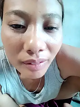 Snapshot of Leiley_98 chatting on July 2026 02:42:02 AM Leiley 98 online show from July 2026 02:42:02 AM