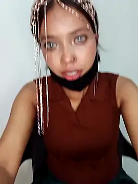 Candyy crushh online show from March 2026 02:42:01 PM