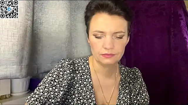 Snapshot of HotMamaQueen234 chatting on May 2026 08:14:02 PM HotMamaQueen234 online show from May 2026 08:14:02 PM