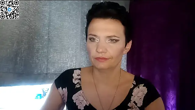 Snapshot of HotMamaQueen234 chatting on June 2026 11:19:02 AM HotMamaQueen234 online show from June 2026 11:19:02 AM