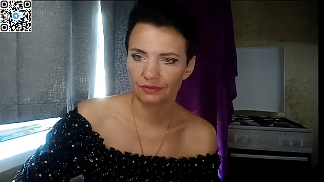 Snapshot of HotMamaQueen234 chatting on July 2026 12:00:02 PM HotMamaQueen234 online show from July 2026 12:00:02 PM