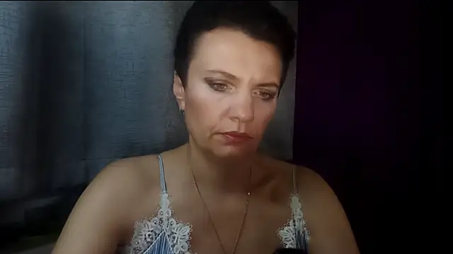 Snapshot of HotMamaQueen234 chatting on July 2026 09:25:02 PM HotMamaQueen234 online show from July 2026 09:25:02 PM