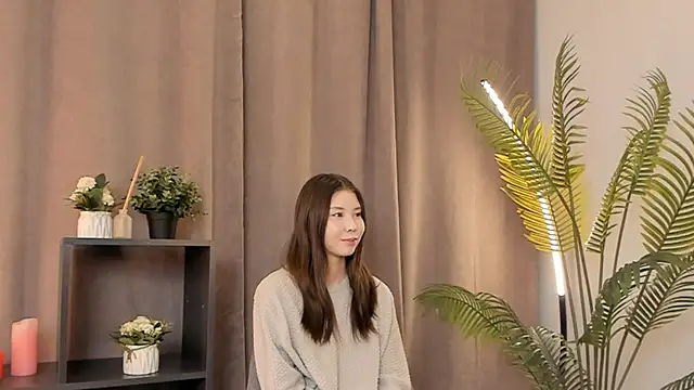 Snapshot of GloriaNorris chatting on March 2026 12:20:01 PM GloriaNorris online show from March 2026 12:20:01 PM