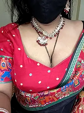 Snapshot of Miss_roohi chatting on May 2026 05:13:02 AM Miss roohi online show from May 2026 05:13:02 AM