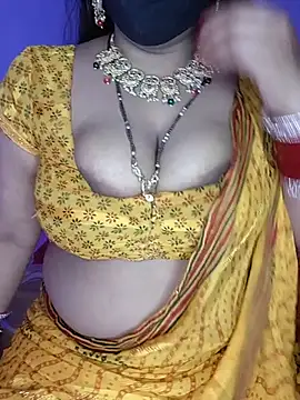 Snapshot of Miss_roohi chatting on June 2026 06:15:01 AM Miss roohi online show from June 2026 06:15:01 AM