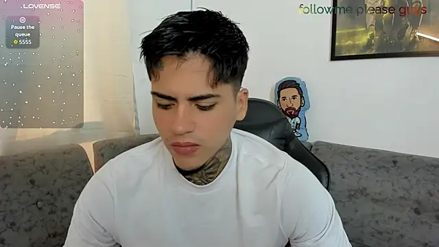 Snapshot of sweetlatinoboy chatting on June 2026 12:19:01 PM sweetlatinoboy online show from June 2026 12:19:01 PM