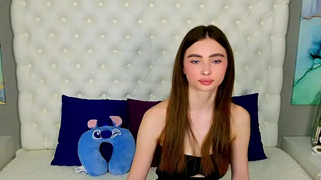 Snapshot of MilaLick chatting on June 2026 05:39:01 AM MilaLick online show from June 2026 05:39:01 AM