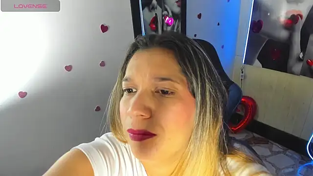 Snapshot of Melisa_14 chatting on June 2026 01:03:01 PM Melisa 14 online show from June 2026 01:03:01 PM