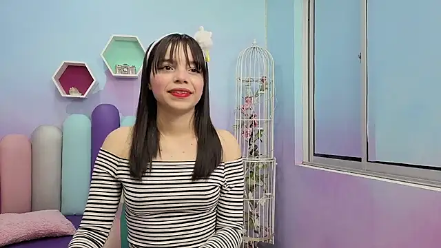 Snapshot of Isaa_Skinny chatting on May 2026 03:48:01 AM Isaa Skinny online show from May 2026 03:48:01 AM