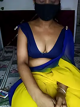 mayakapoor880 online show from May 2026 06:29:02 AM