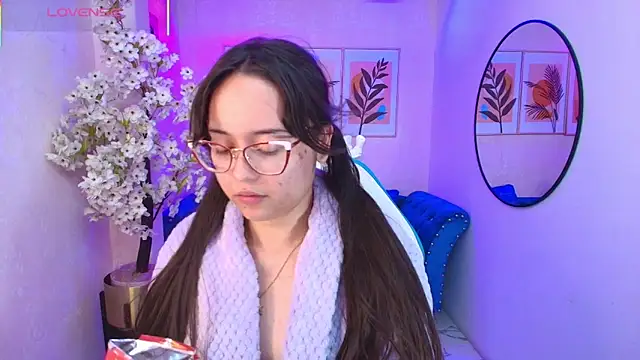 Shady bug online show from April 2026 03:44:01 AM