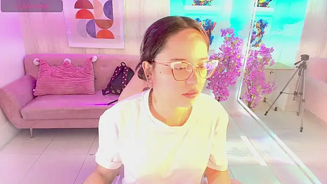 Snapshot of Shady_bug chatting on May 2026 12:21:01 PM Shady bug online show from May 2026 12:21:01 PM