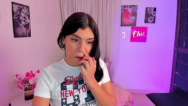 NAOMI SHAW online show from May 2026 04:23:01 PM