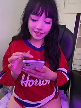 MayyBonita online show from June 2026 06:17:01 PM