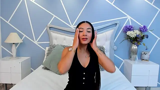 Snapshot of EmmaFosther chatting on July 2026 05:12:02 PM EmmaFosther online show from July 2026 05:12:02 PM