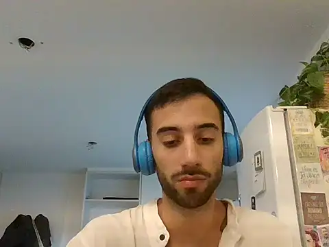 SantinnoVale online show from March 2026 11:31:02 PM